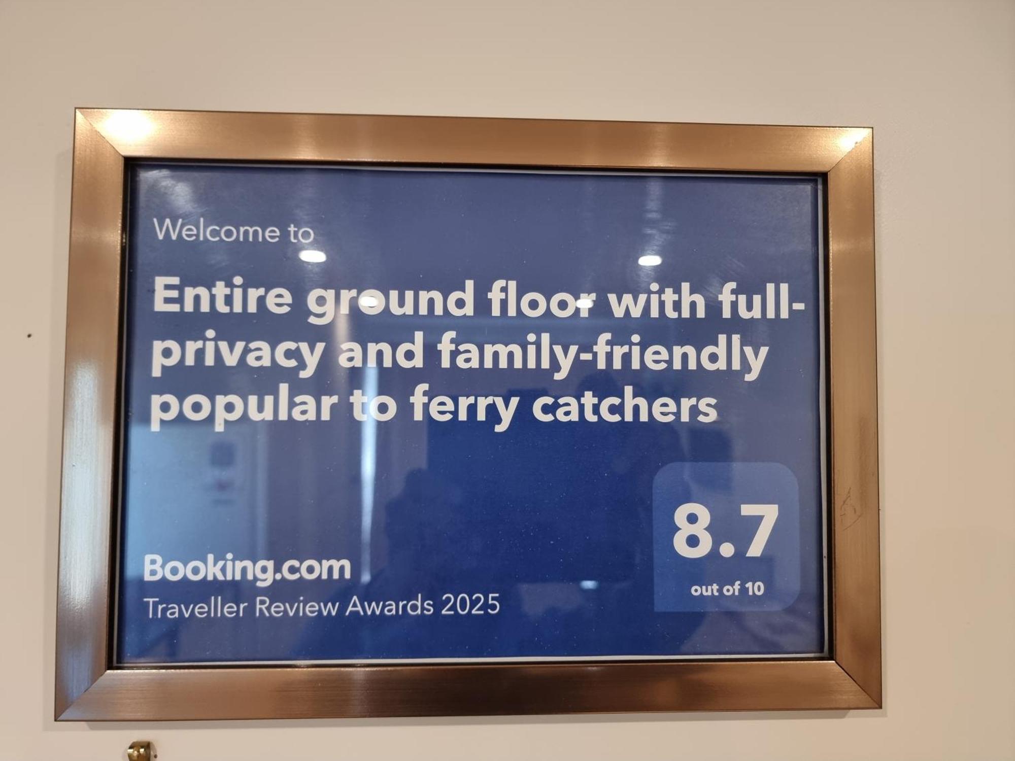 ולינגטו Entire Ground Floor With Full-Privacy And Family-Friendly Popular To Ferry Catchers מראה חיצוני תמונה
